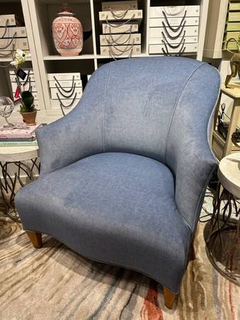 DESIGNER Custom High end Club Chair in Blue